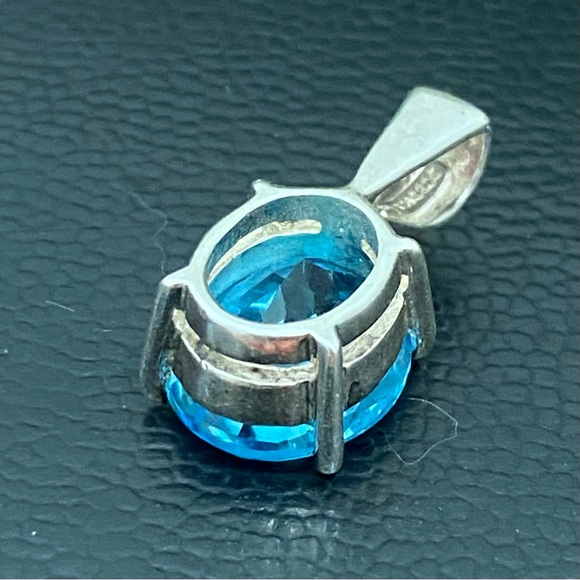 Vintage Sterling Silver SCBS 925 Oval Blue Topaz CZ Cubic Zirconia Pendant 3.2g - Picture 7 of 16